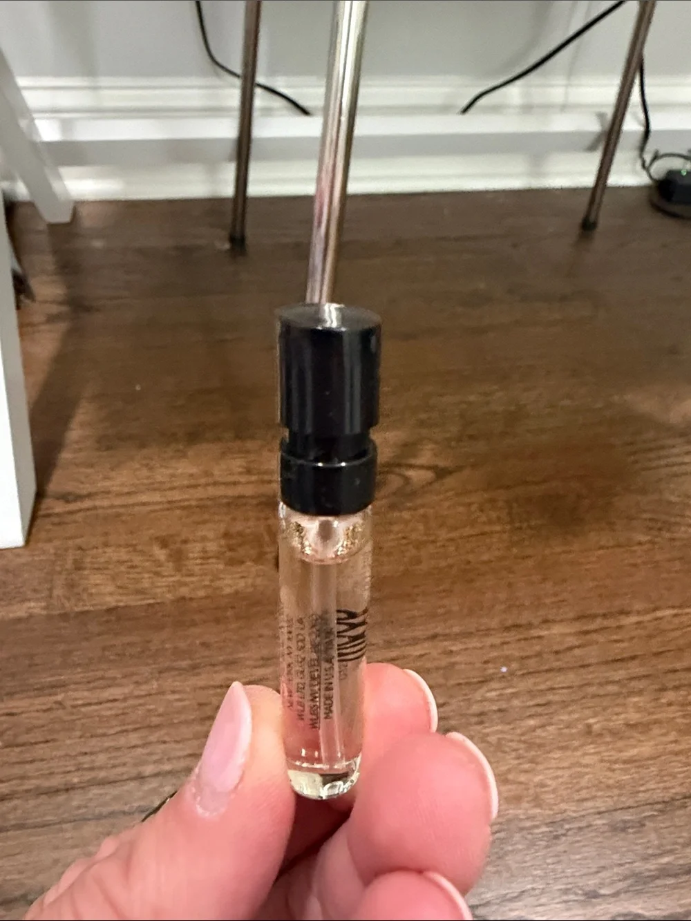 Tom Ford Oud Wood Sample Spray - Black Cap, Clear Liquid